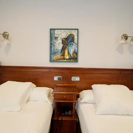 维亚莱格雷酒店 阿维莱斯