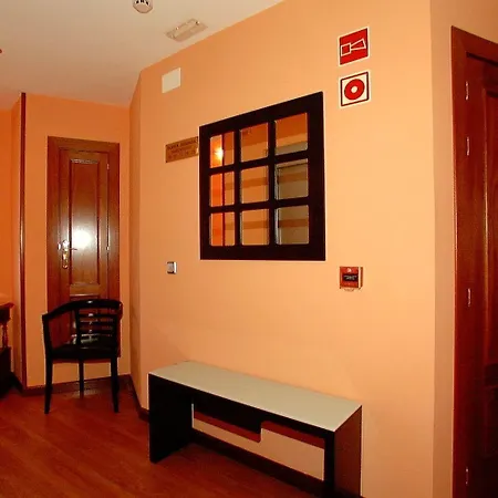 Hotel Villalegre 3*
