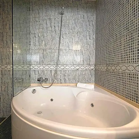 维亚莱格雷酒店 酒店