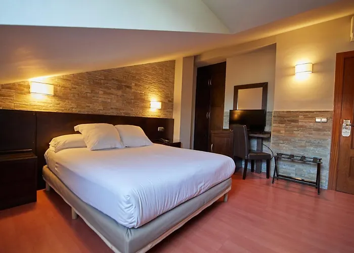 Villalegre 3* أفيليس